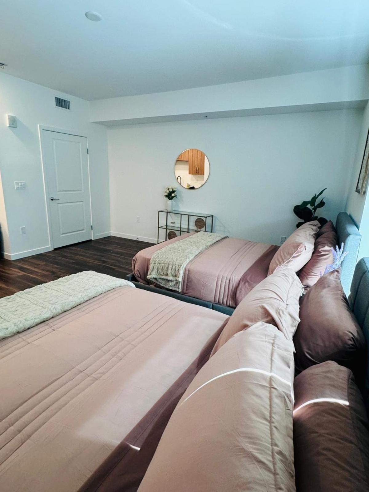 Spectacular Cozy Loft Hollywood Free Parking Appartement Los Angeles Buitenkant foto